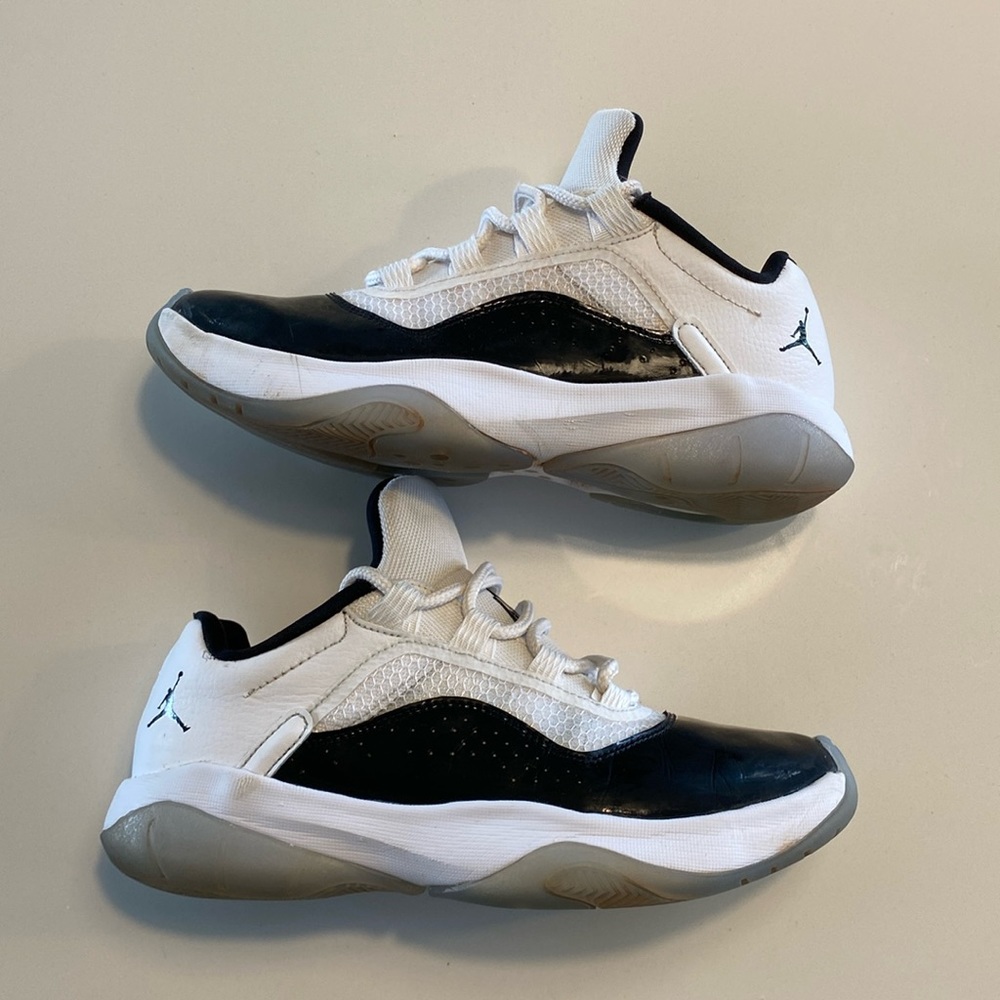 Nike Jordan XI Concord low top sneakers